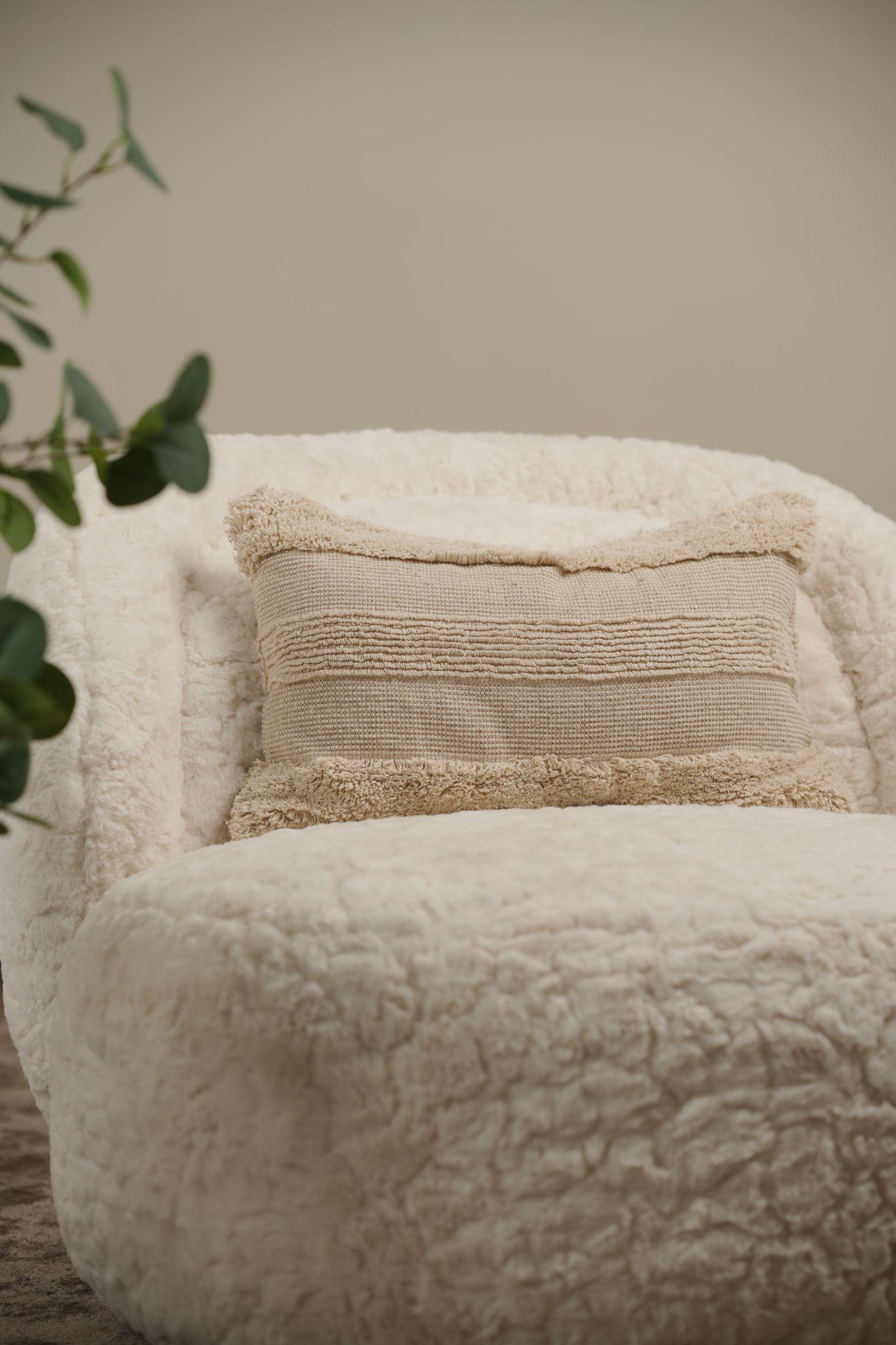 Lumbard Cushion Furry strips