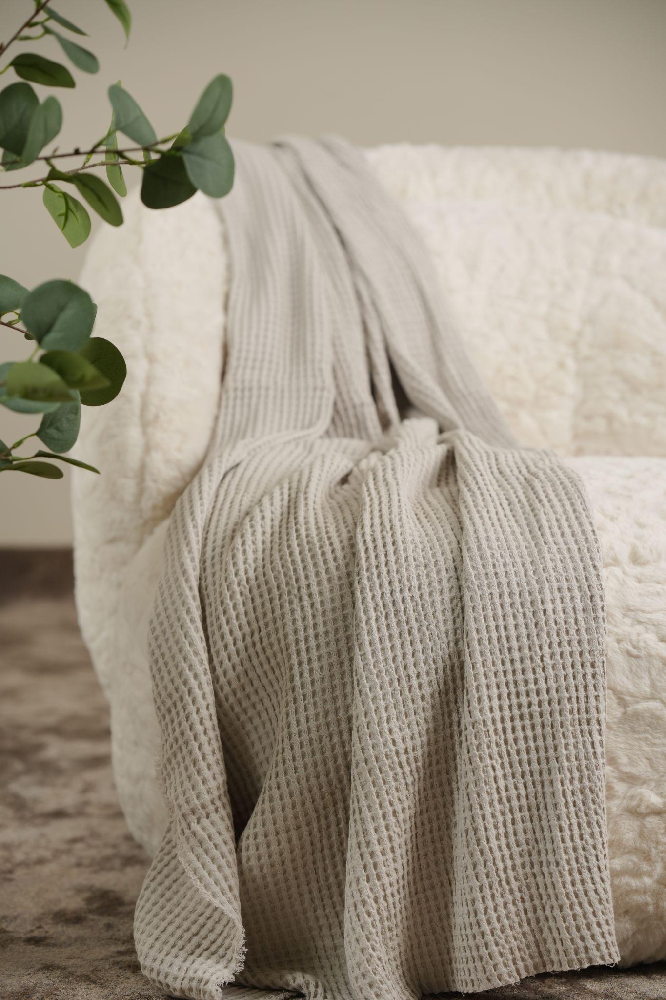 Sofa throw Light grey waffle